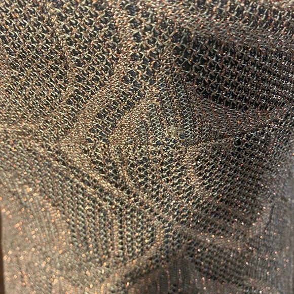 Express occasion dress with fringe and metallic shimmer. - Picture 7 of 16